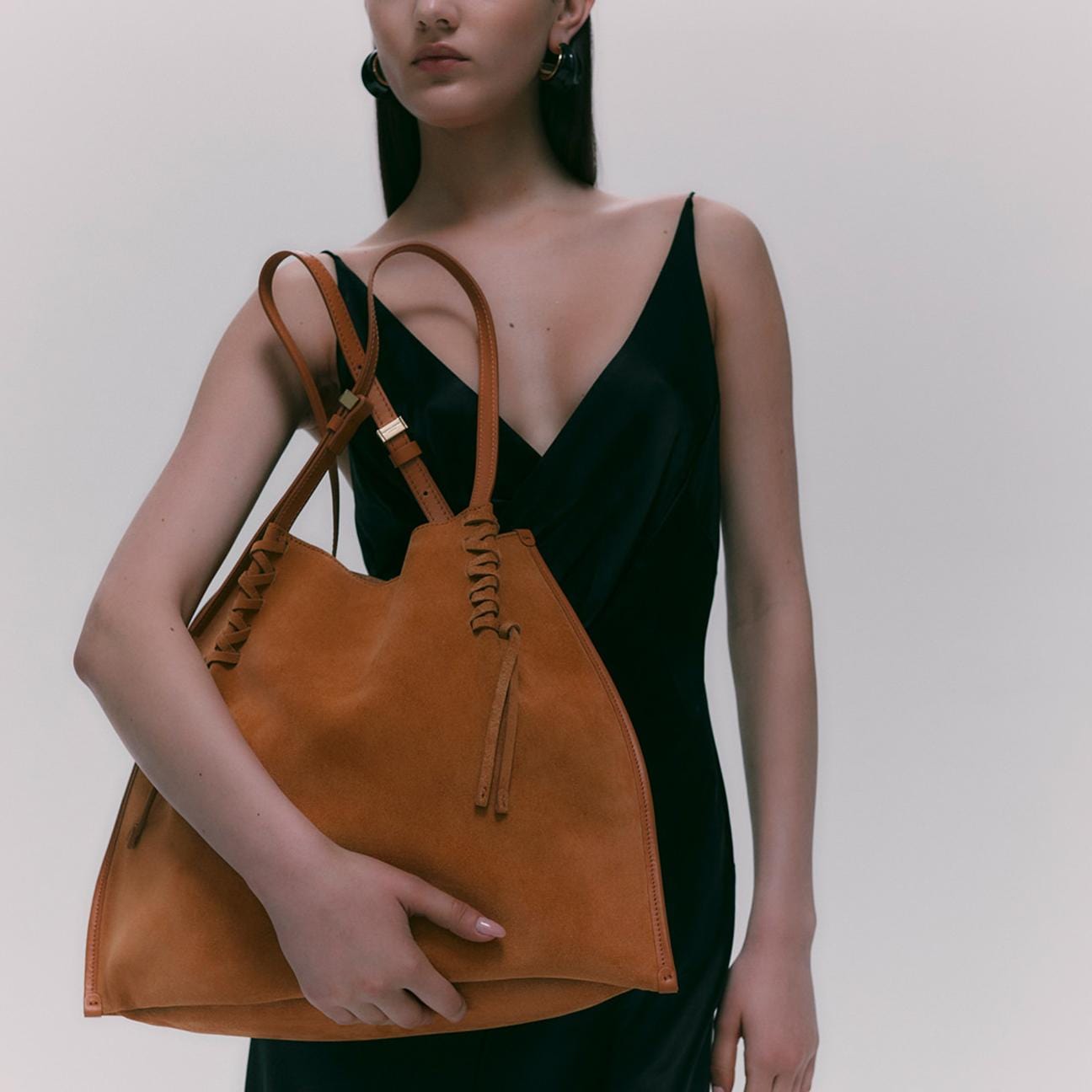GIANNI CHIARINI Borsa donna Dory Large in pelle scamosciata Beige
