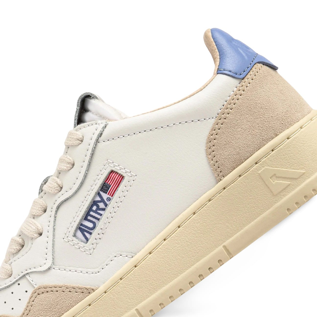 AUTRY Sneakers donna Medalist Low in pelle e suede Bianco e Robbia Blue