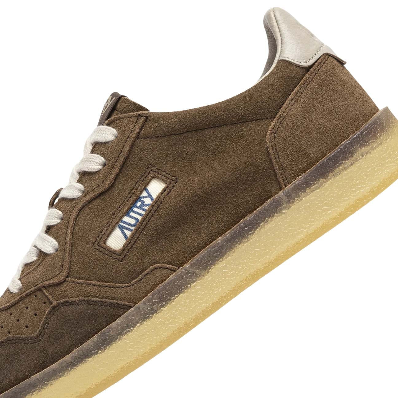 AUTRY Sneakers uomo Medalist Low HQ05 Sigaro