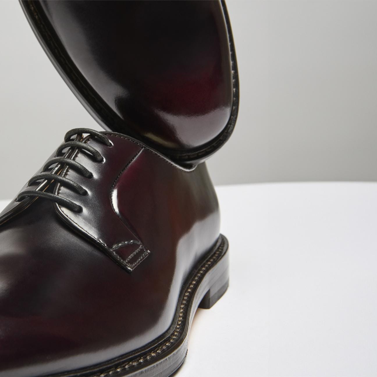 Doucals Stringata da uomo in pelle Horse  Burgundy