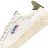 Sneakers uomo Dallas Low in pelle Bianco e Verde Militare ADLM MR21 AUTRY 