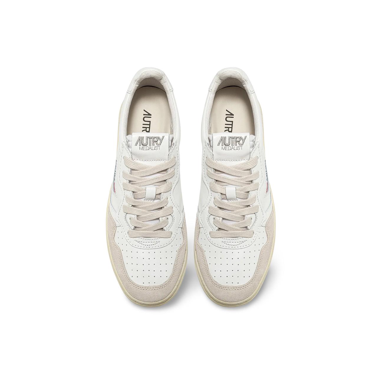 Sneakers uomo Medalist Low LS33  in pelle e suede Bianco AULM LS33 AUTRY 