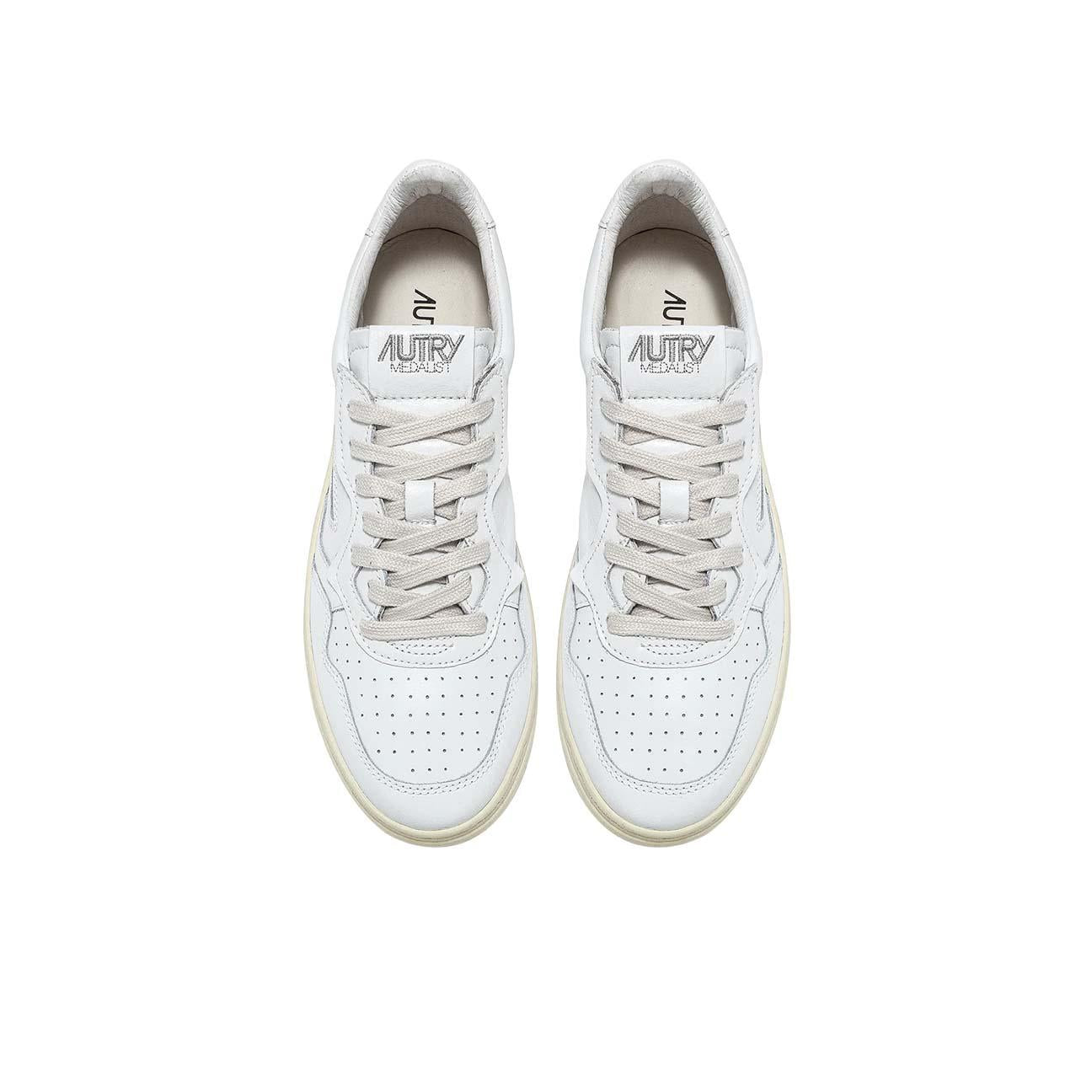 Sneakers uomo Medalist Low LL15  in pelle Bianco AULM LL15 AUTRY 