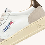 Sneakers uomo Medalist Low LS15  in pelle e suede Marrone AULM LS15 AUTRY 