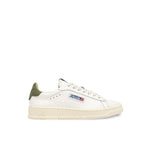 Sneakers uomo Dallas Low in pelle Bianco e Verde Militare ADLM MR21 AUTRY 