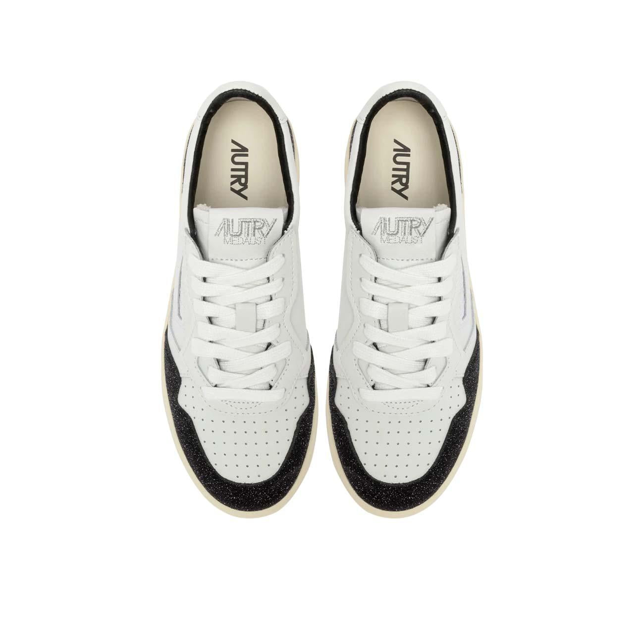 Sneakers donna Medalist Low in pelle Stars Black AULW PK03 AUTRY 