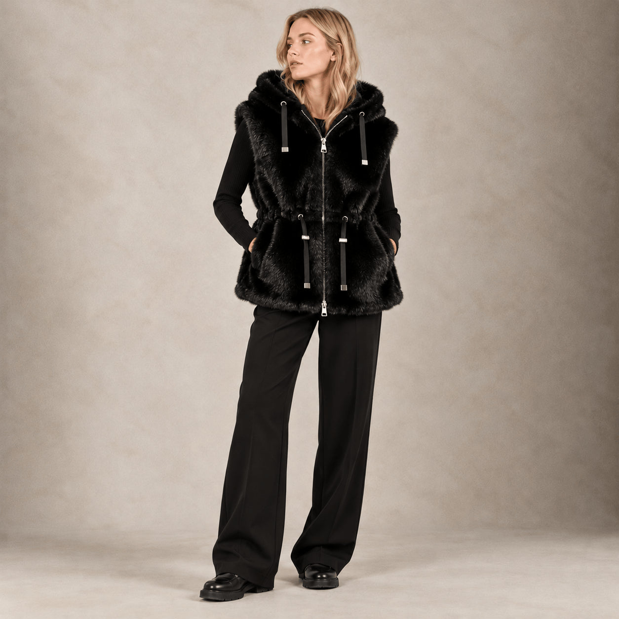 ZOE PARIS Gilet donna in ecofur con cappuccio Nero